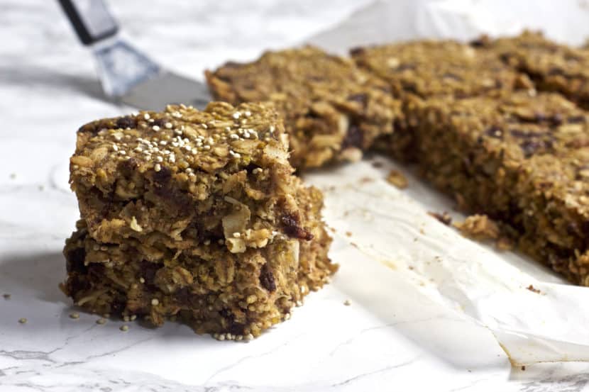 Coconut Chocolate Chip Quinoa Bars [vegan + glutenfree] • Healthy Helper